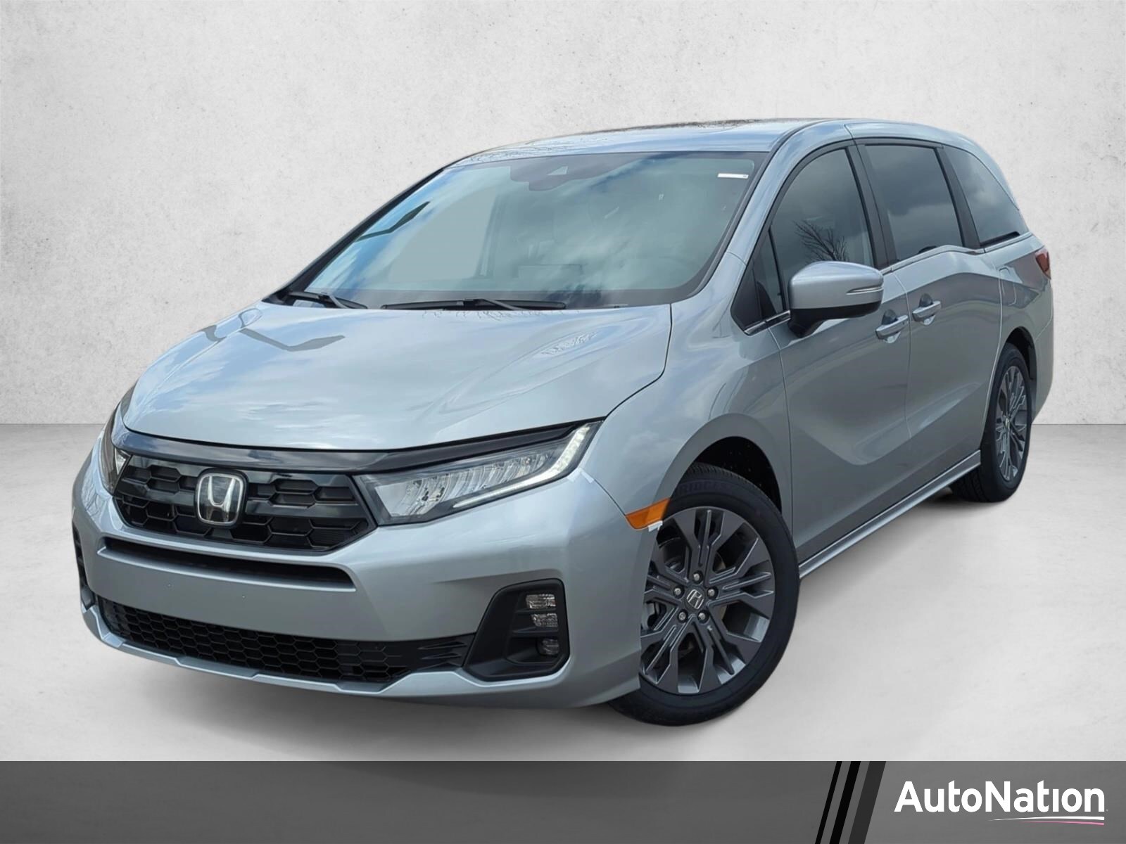 2026 Honda Odyssey Touring's photo