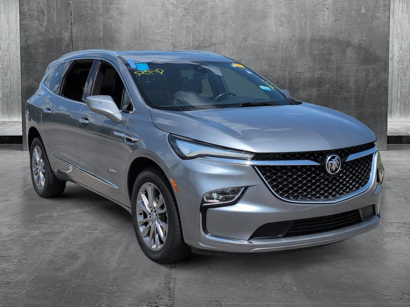 2023 Buick Enclave Avenir photo 3