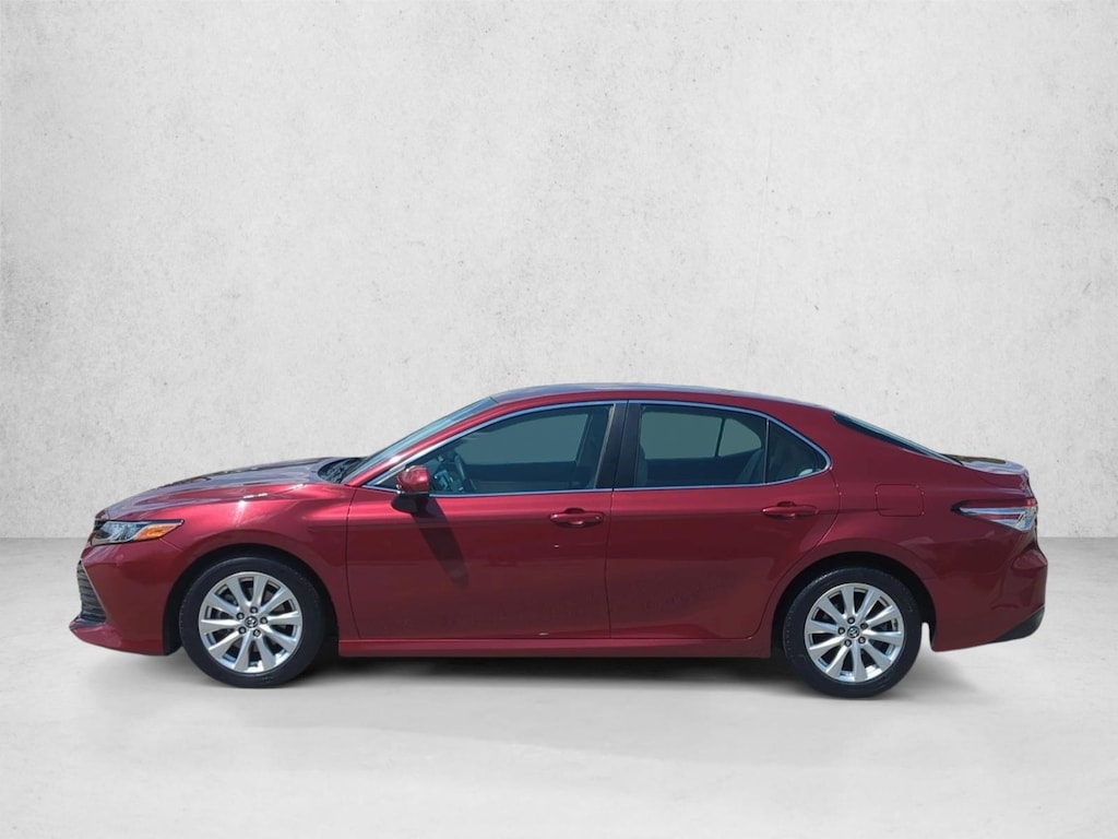 Used 2018 Toyota Camry LE Sedan