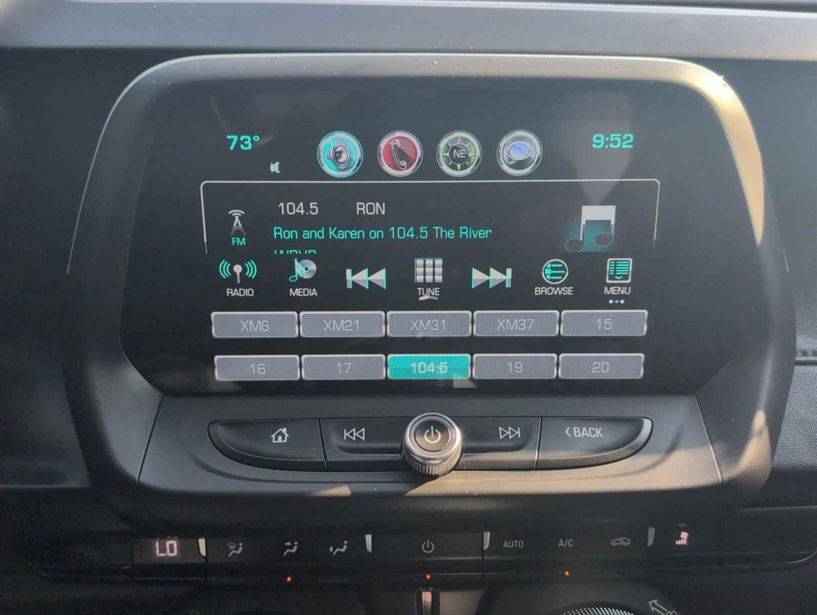 2017 Chevrolet Camaro 1LT photo 3