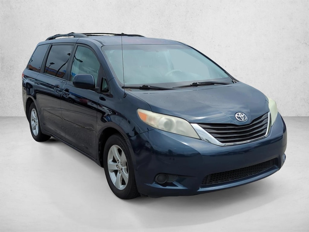 Used 2011 Toyota Sienna LE V6 Van