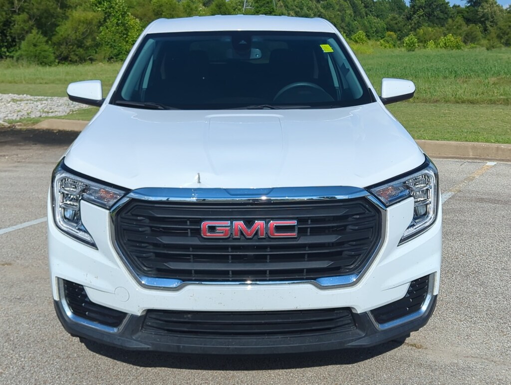 Used 2024 GMC Terrain SLE SUV