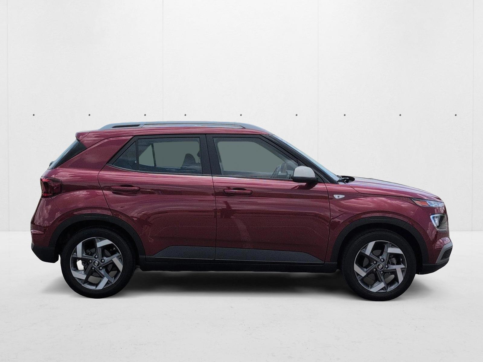 2023 Hyundai Venue SEL photo 4