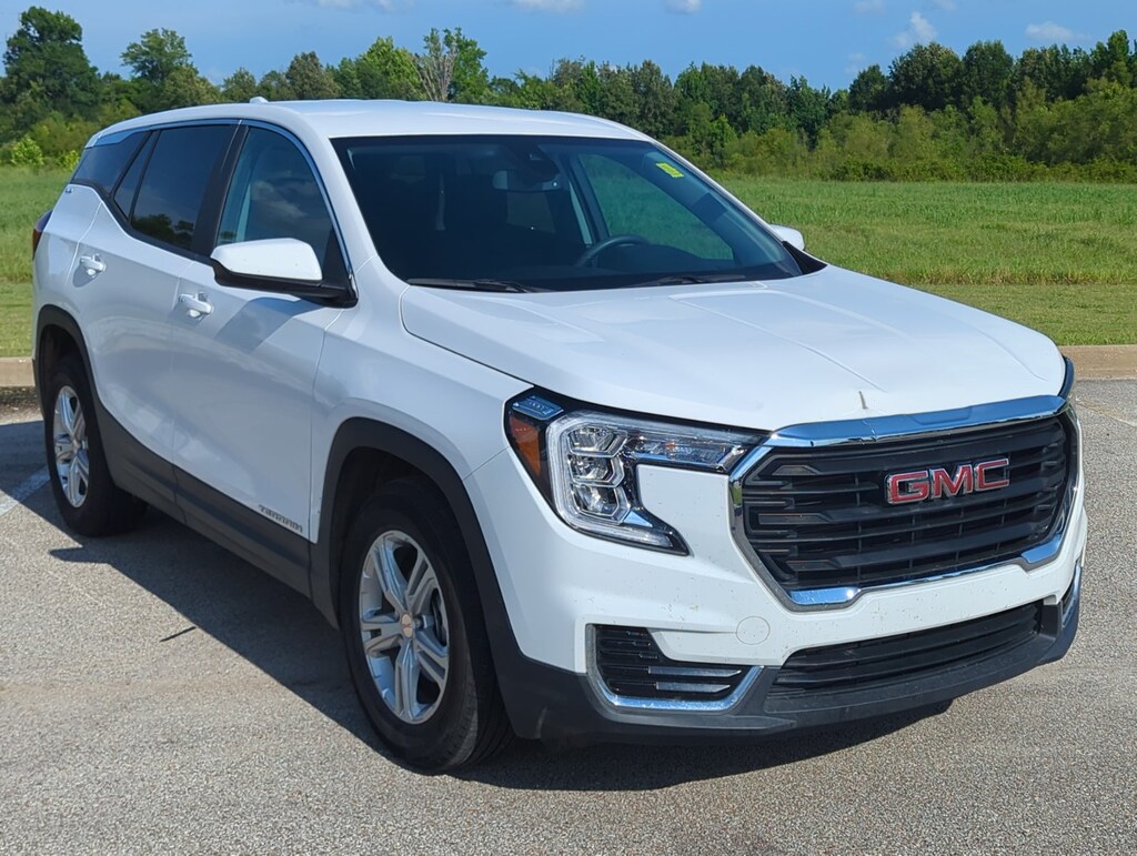 Used 2024 GMC Terrain SLE SUV