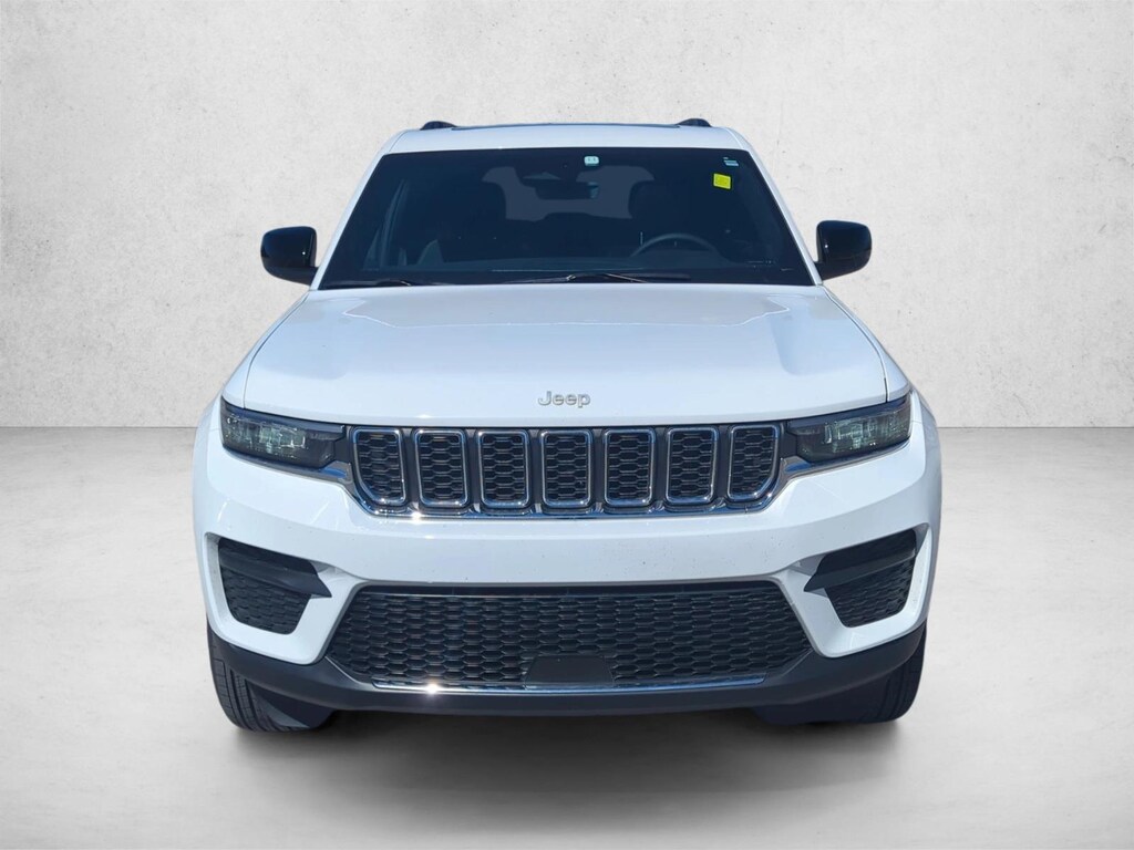 Used 2025 Jeep Grand Cherokee Laredo SUV