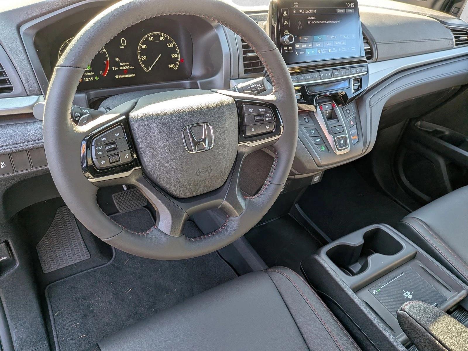 2026 Honda Odyssey photo 3