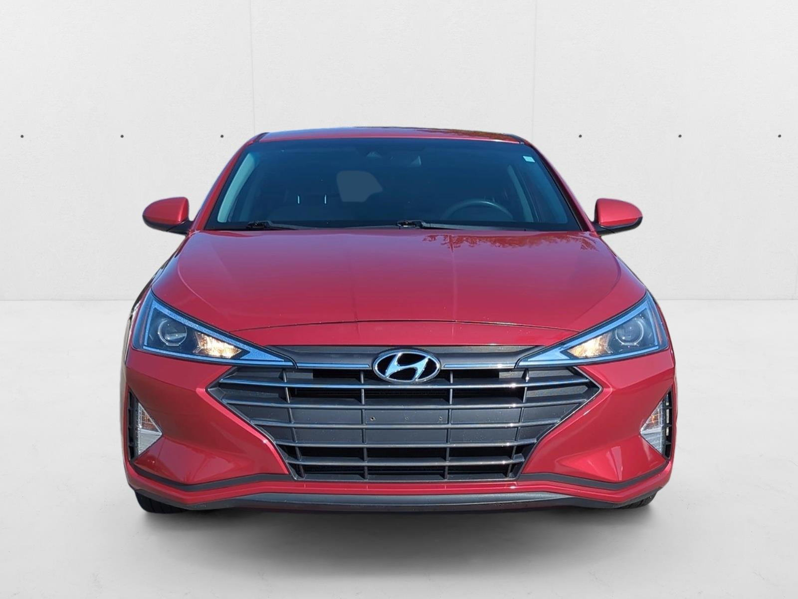 2019 Hyundai Elantra SEL photo 2
