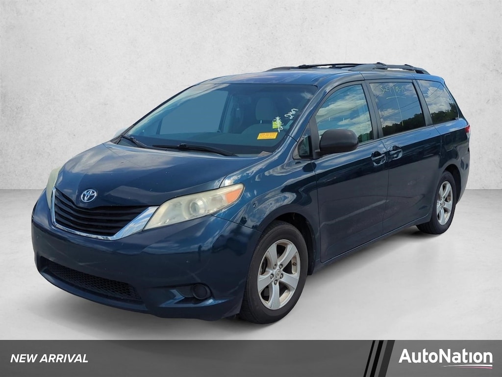 Used 2011 Toyota Sienna LE V6 Van
