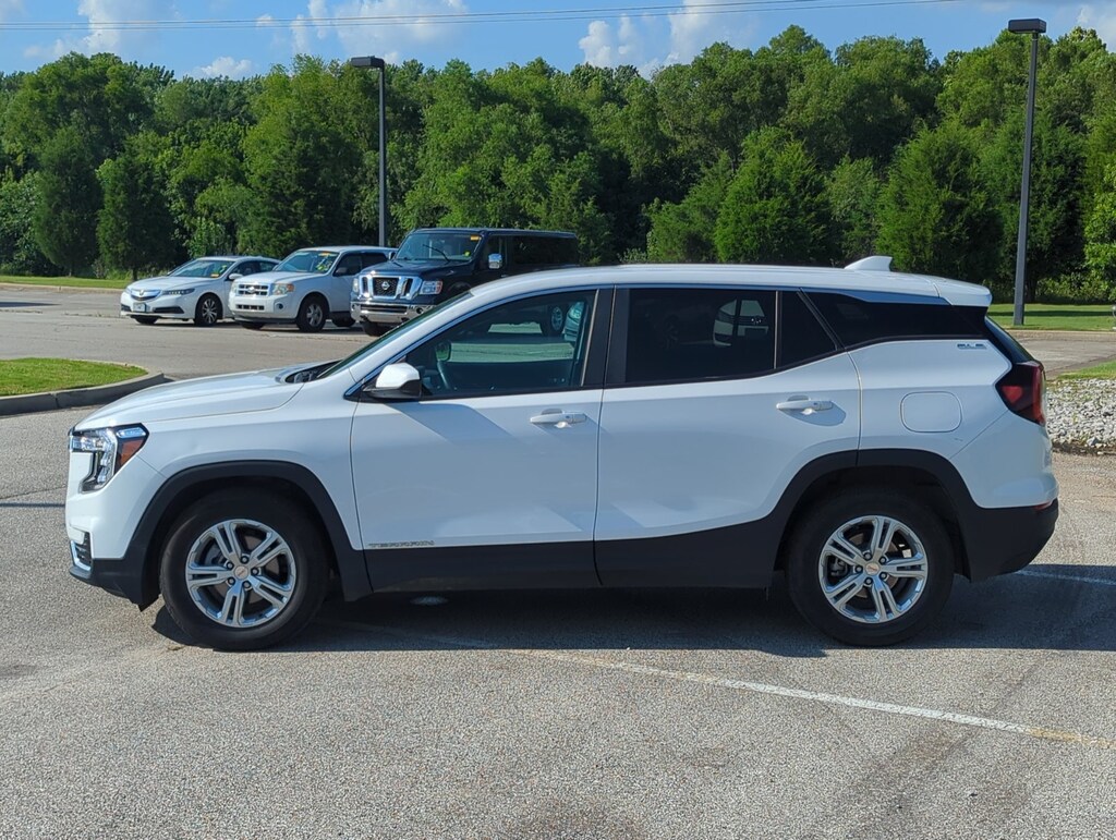 Used 2024 GMC Terrain SLE SUV