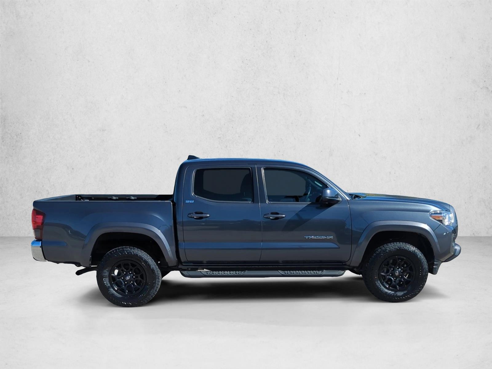 2021 Toyota Tacoma SR5 V6 photo 4