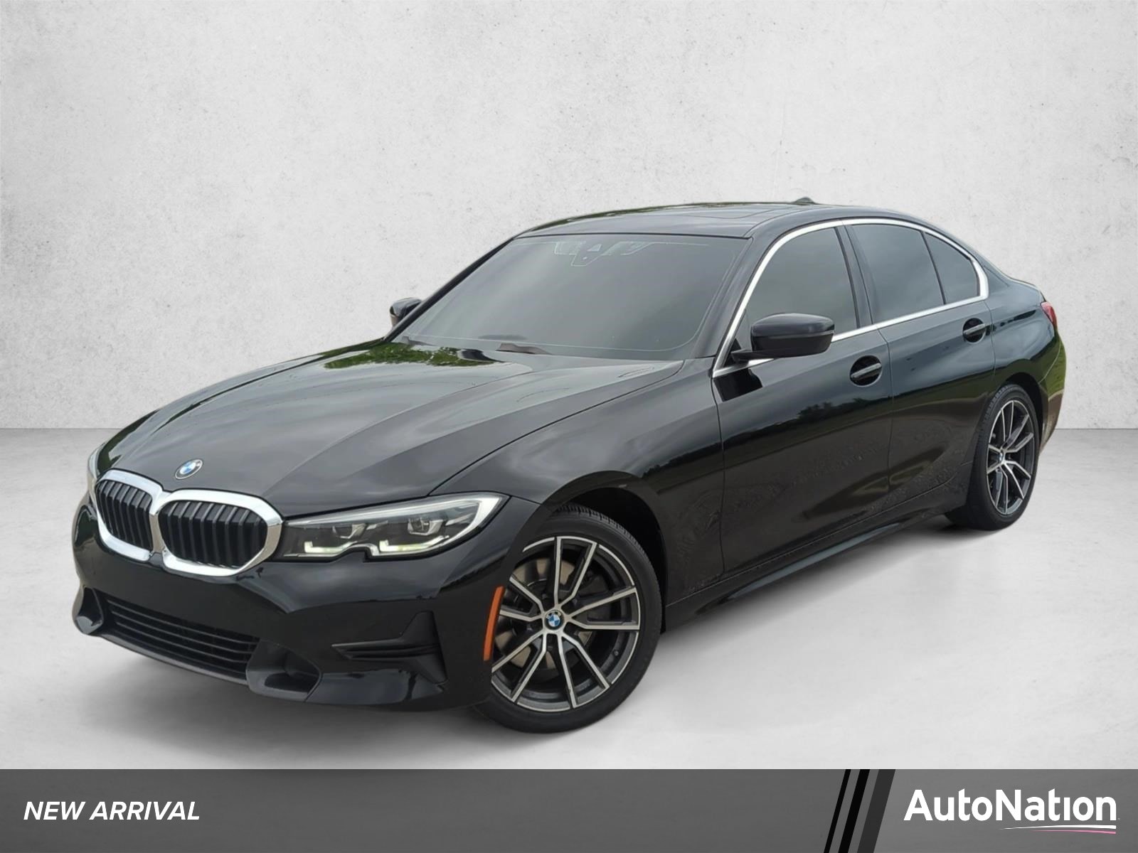 2021 BMW 3 Series 330i Sedan's photo