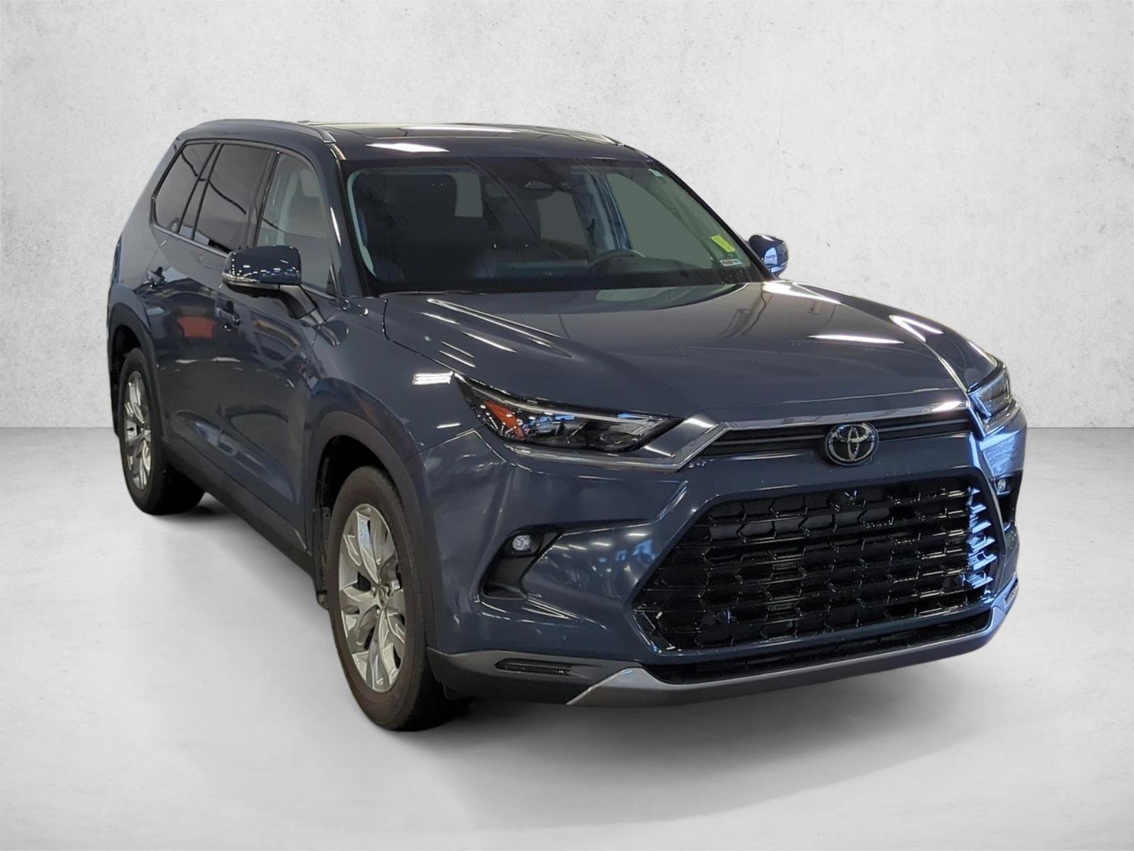 2025 Toyota Grand Highlander Limited photo 3