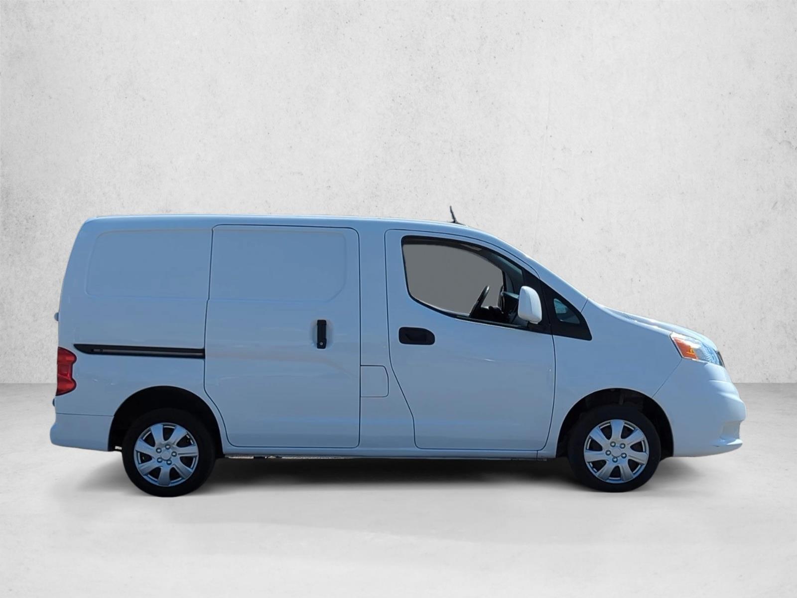 2020 Nissan NV200 SV photo 4