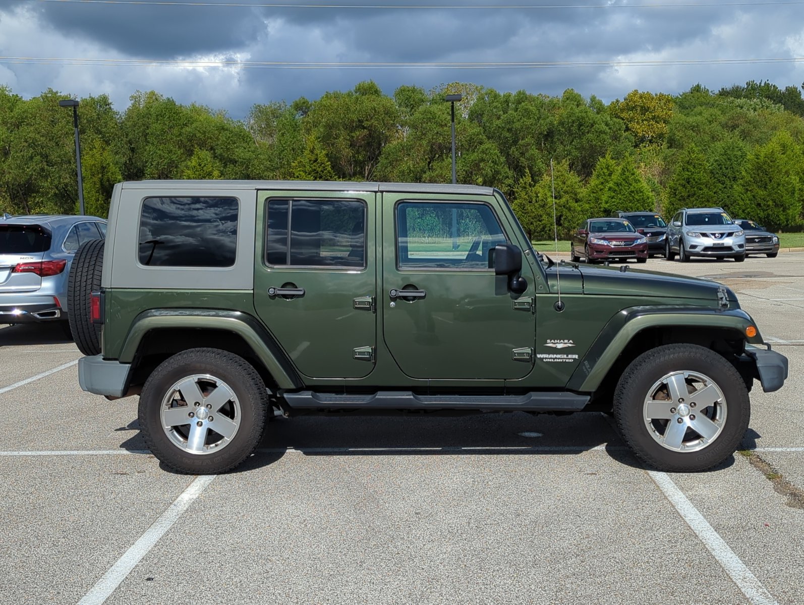2009 Jeep Wrangler Unlimited Sahara photo 4