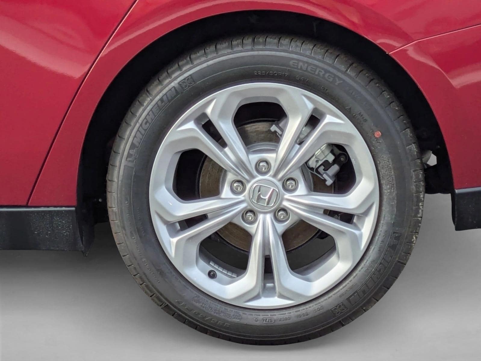 2025 Honda Accord LX - Photo 9