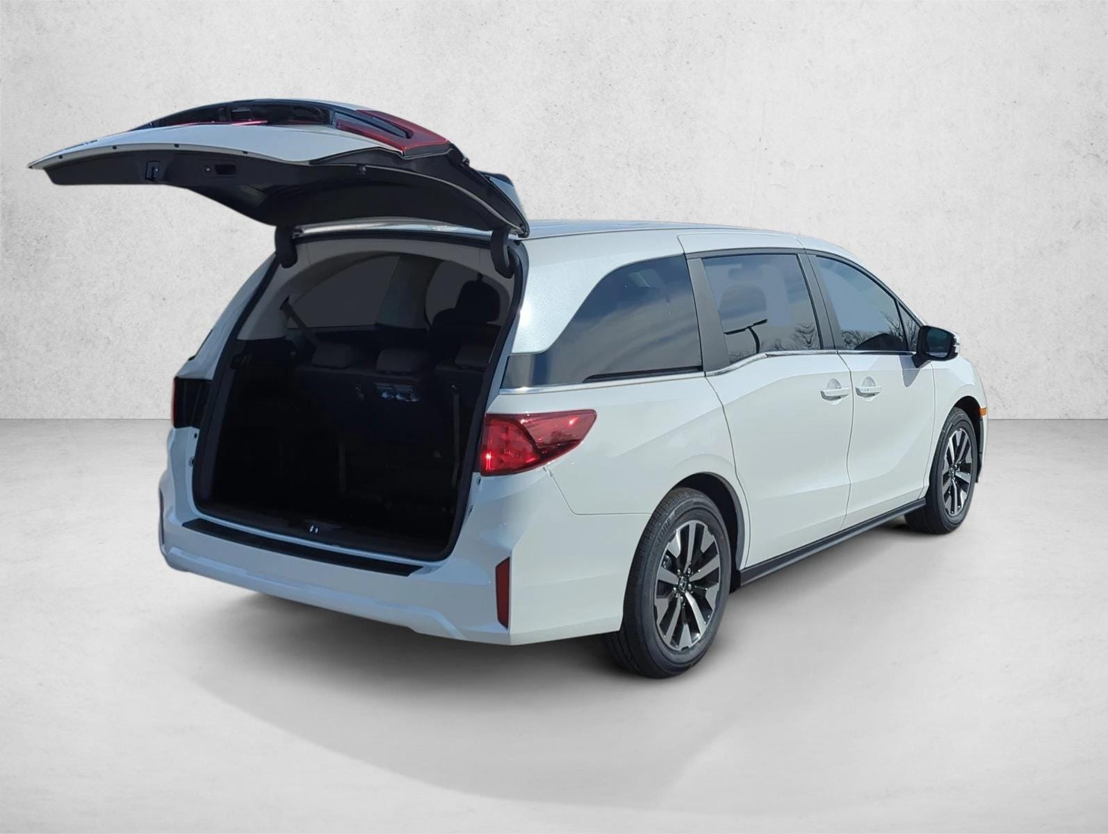 2026 Honda Odyssey EX-L - Photo 8