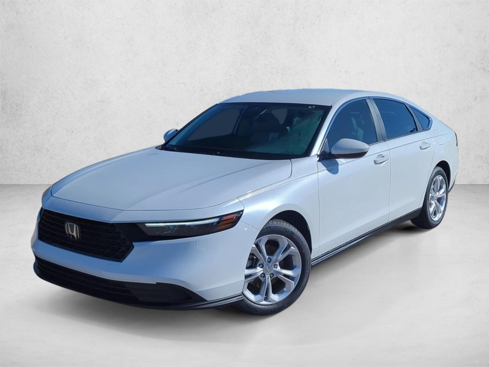 2025 Honda Accord LX's photo