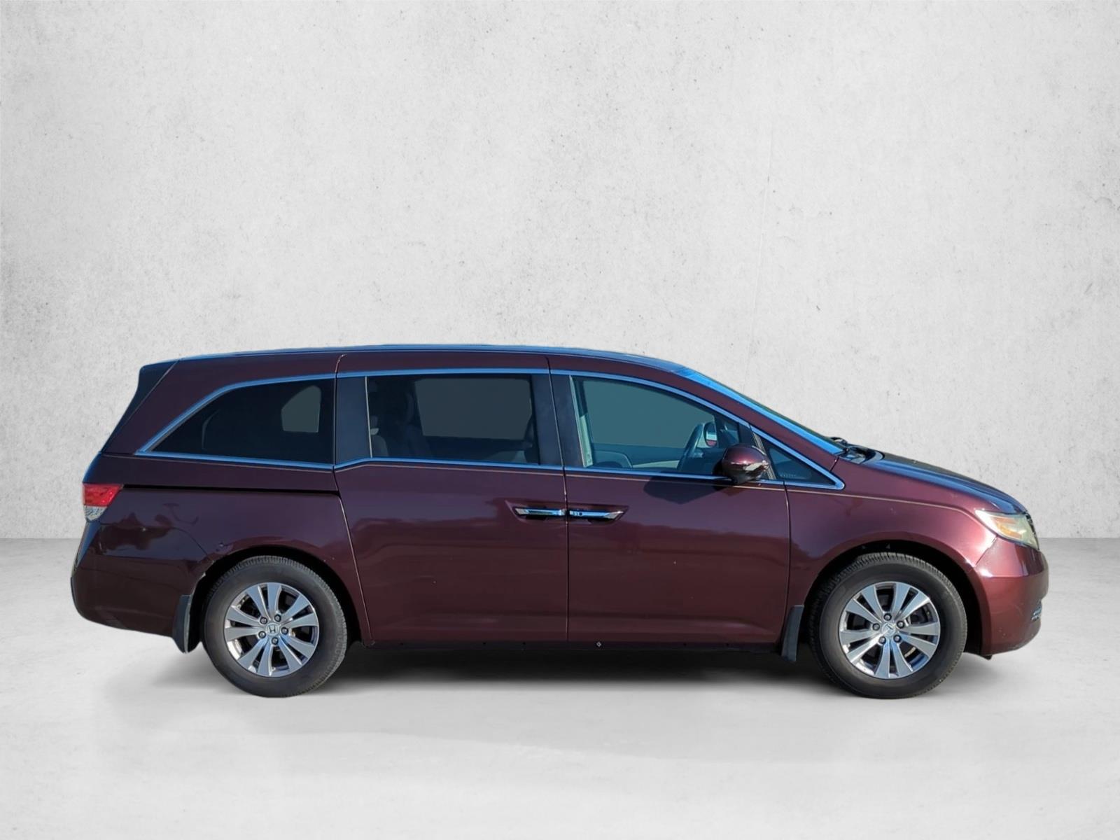 2015 Honda Odyssey EX photo 4