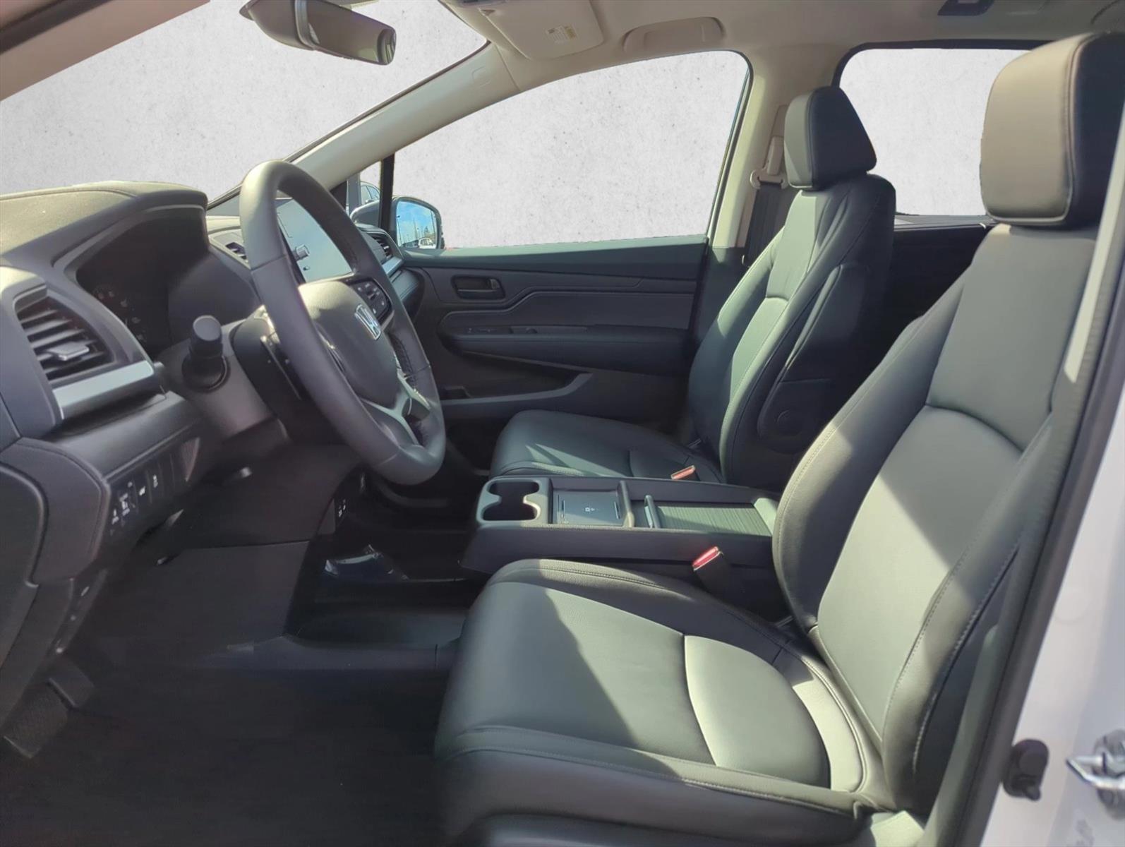 2026 Honda Odyssey EX-L - Photo 14