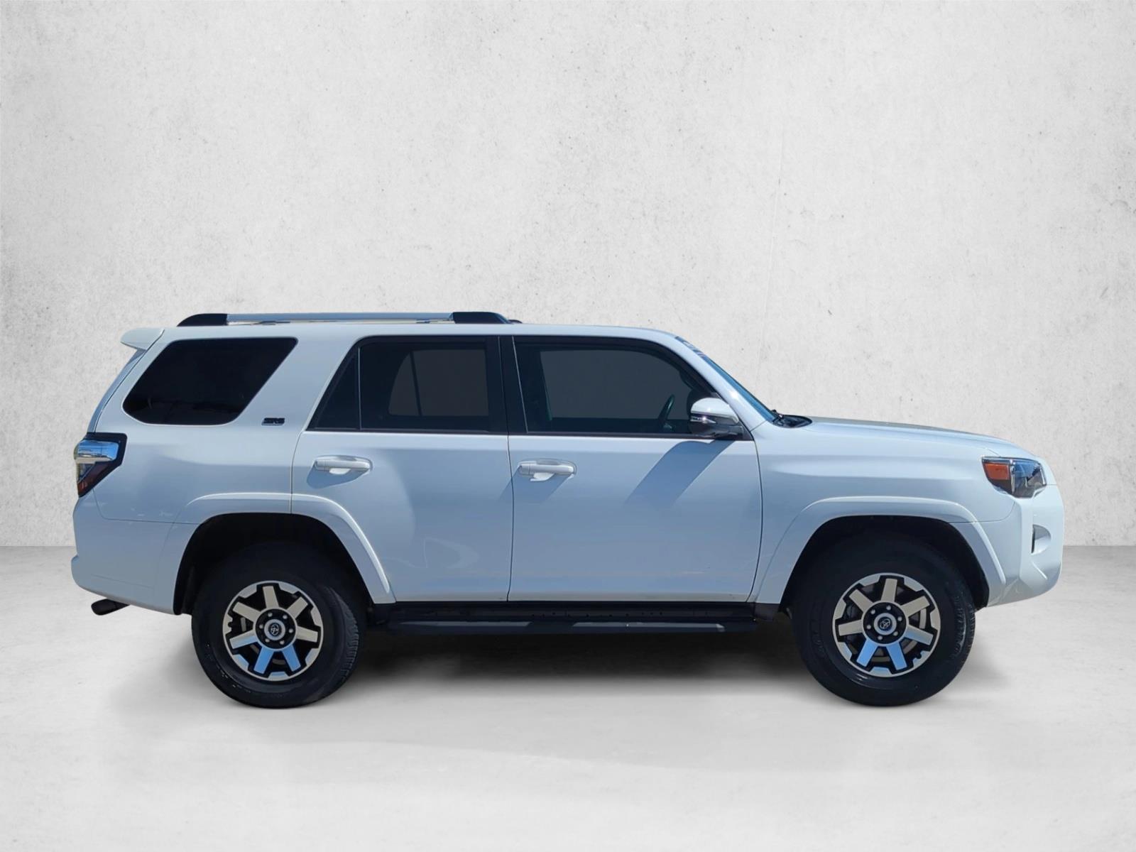 2023 Toyota 4Runner SR5 Premium photo 4