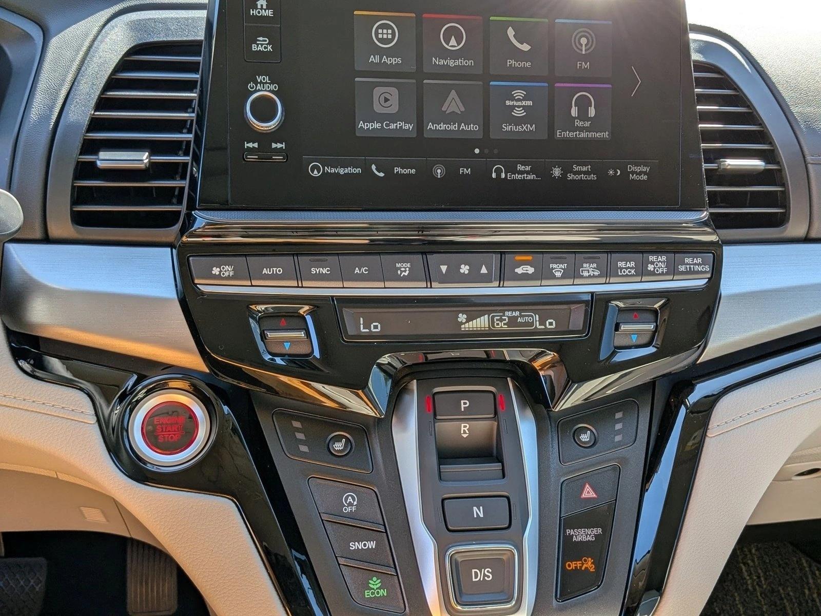 2026 Honda Odyssey Touring - Photo 10