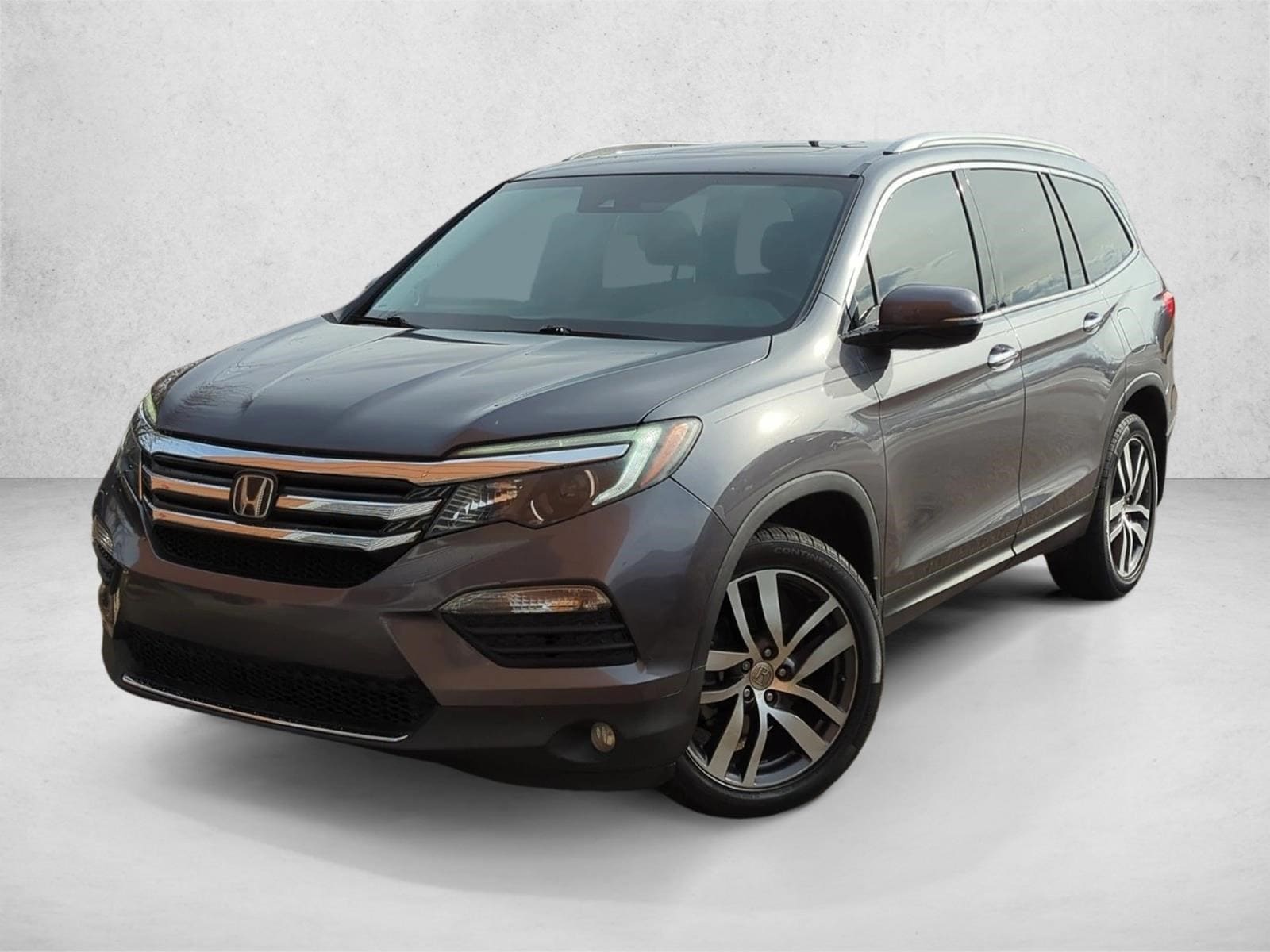 2016 Honda Pilot Touring's photo