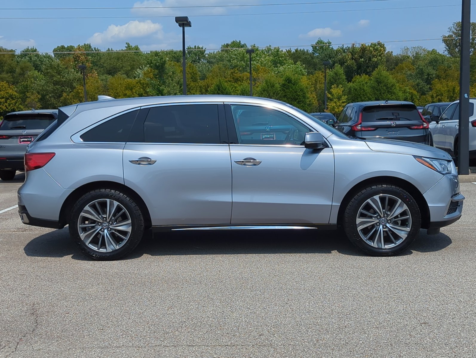 2017 Acura MDX Technology photo 2