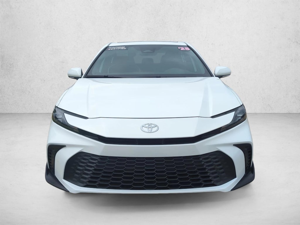 Used 2025 Toyota Camry SE Sedan