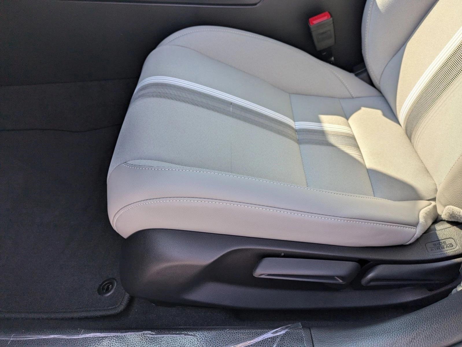 2025 Honda Civic Hybrid Sport photo 4