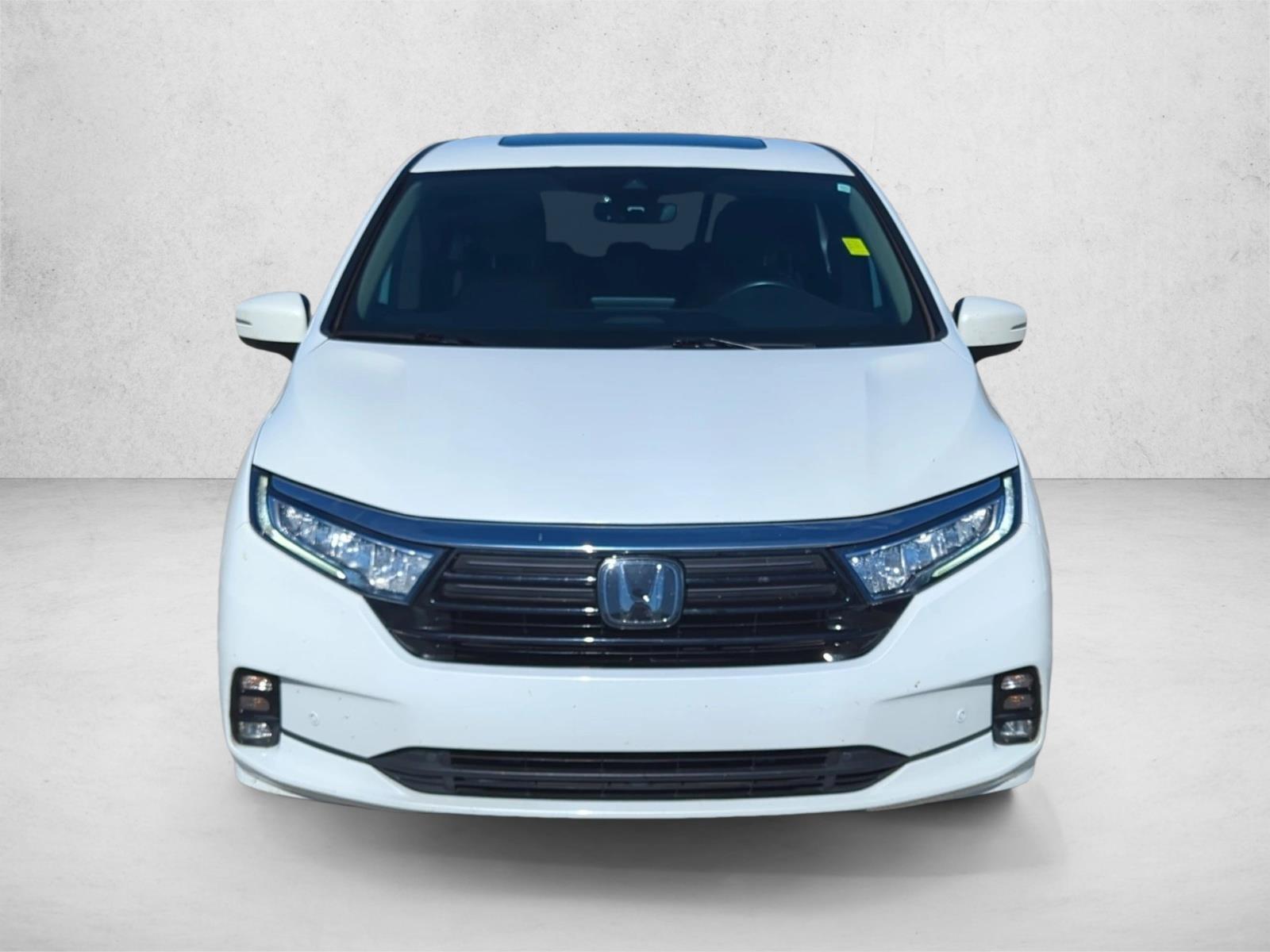 2023 Honda Odyssey Touring photo 2