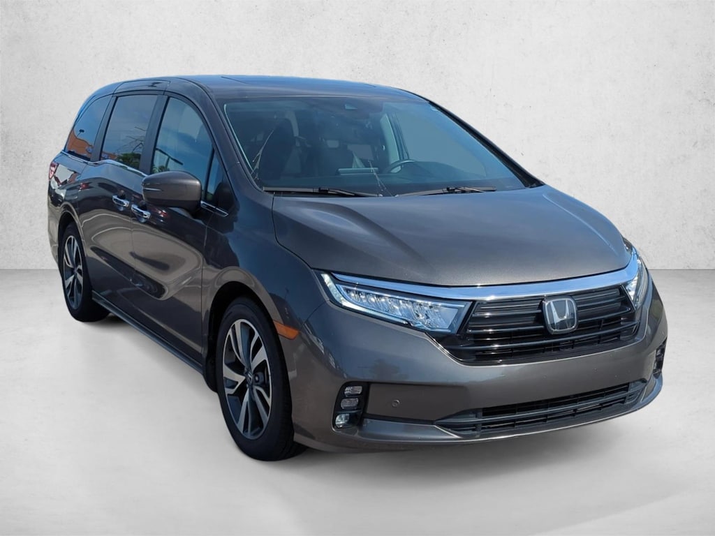 Certified 2023 Honda Odyssey Touring Van