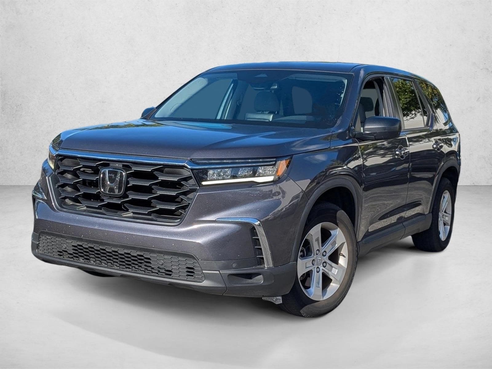 2023 Honda Pilot LX's photo