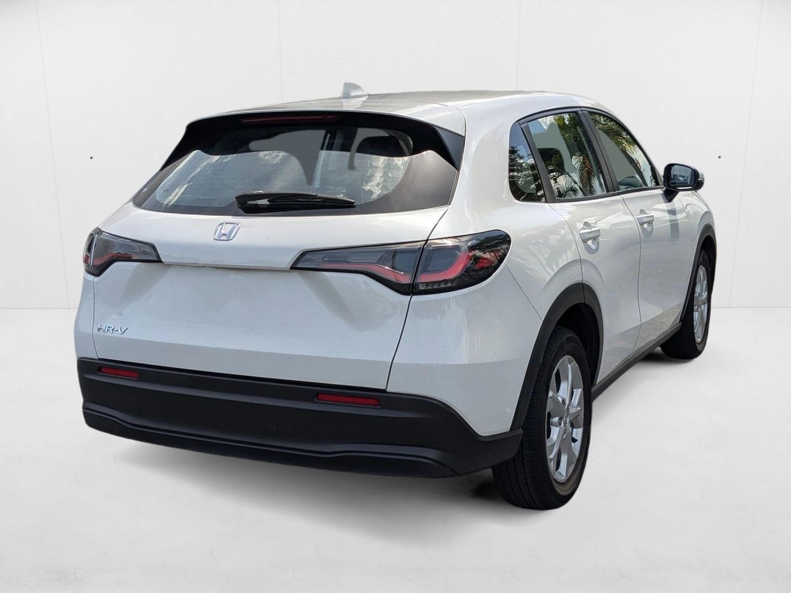 2024 Honda HR-V LX photo 2