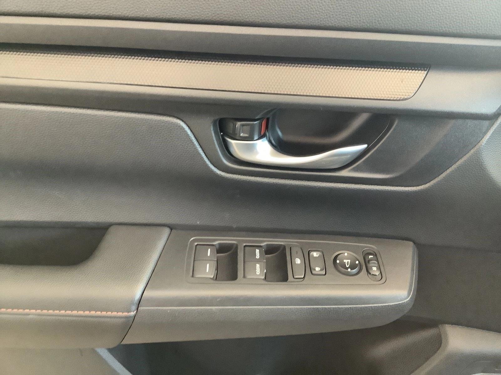 2025 Honda CR-V Sport - Photo 11