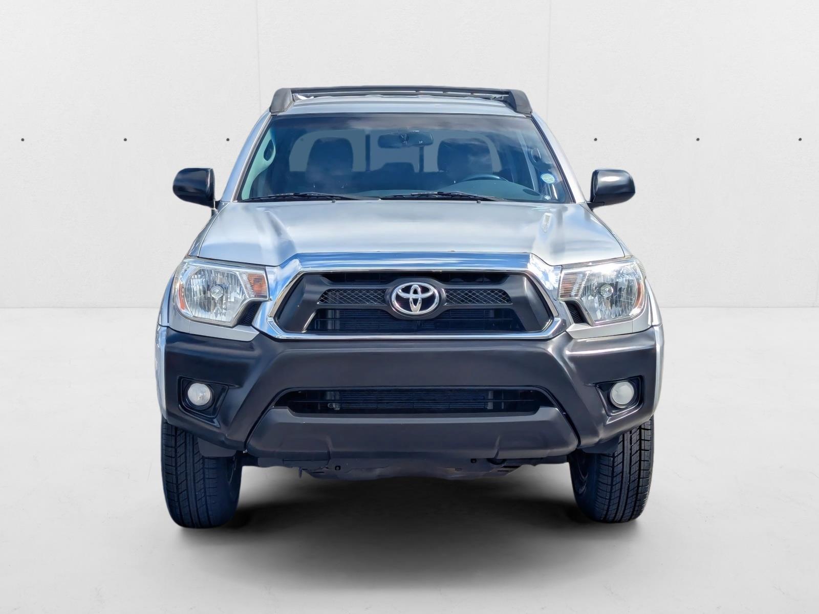 2013 Toyota Tacoma PreRunner V6 Double Cab photo 2