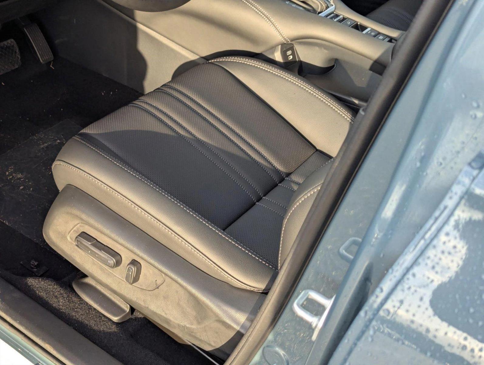 2026 Honda HR-V EX-L photo 3