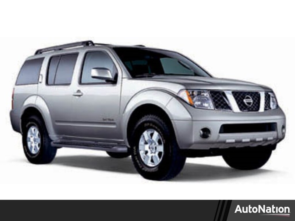 Used 2005 Nissan Pathfinder SE SUV