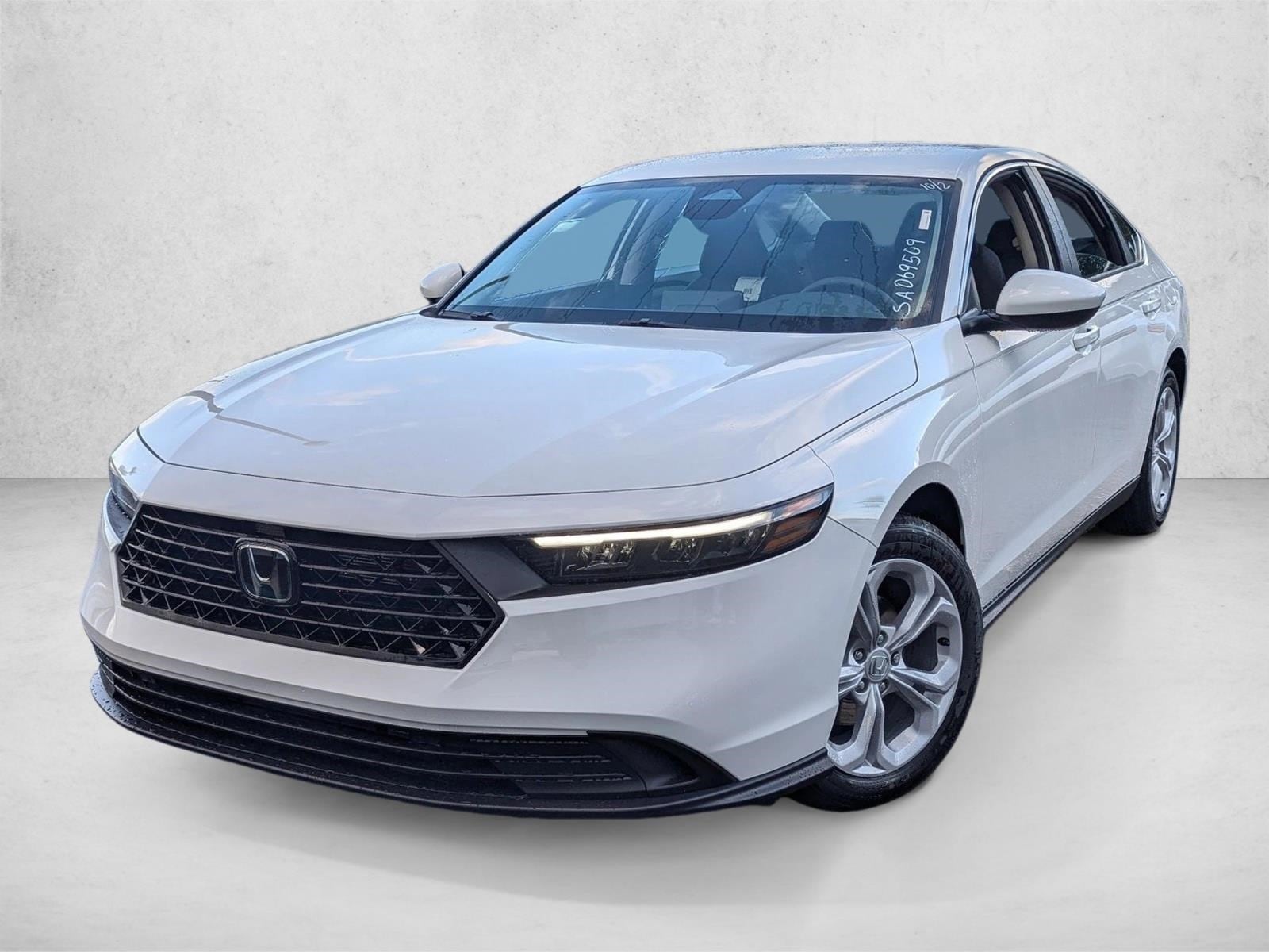 2025 Honda Accord LX's photo