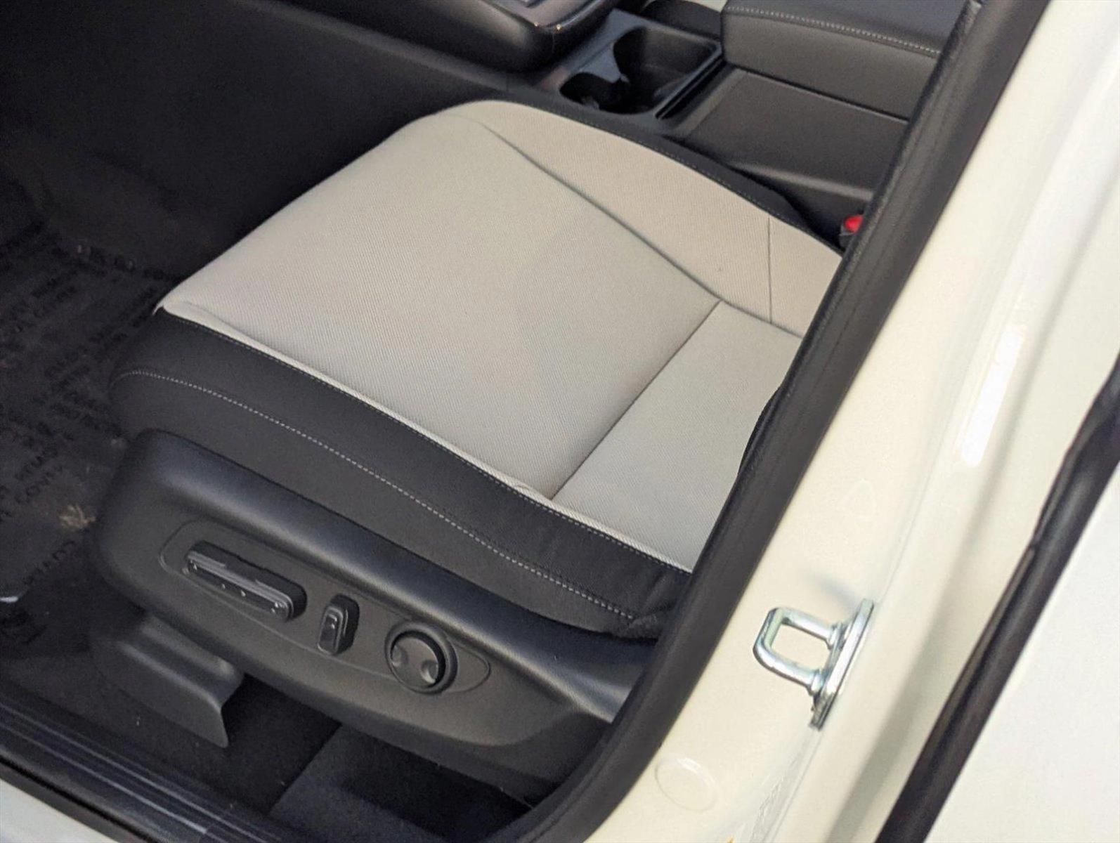 2026 Honda CR-V EX photo 4