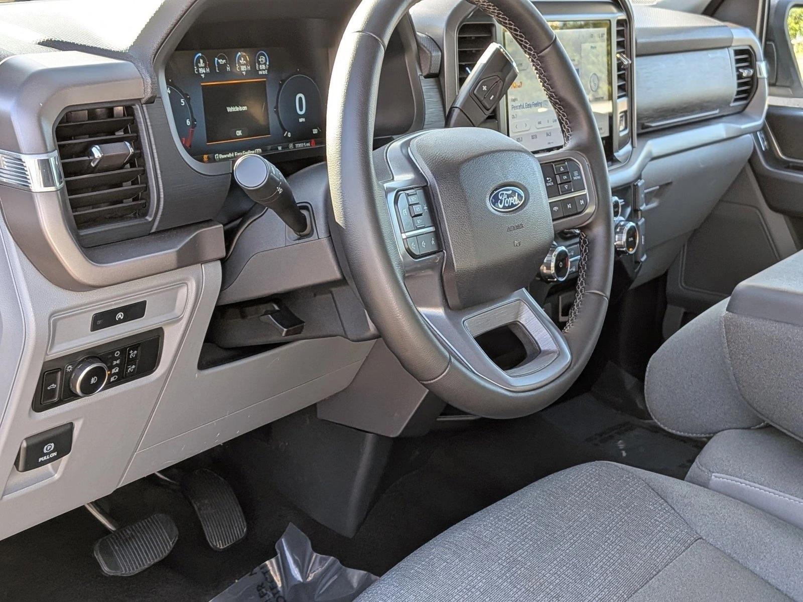 2025 Ford F-150 XLT - Photo 9