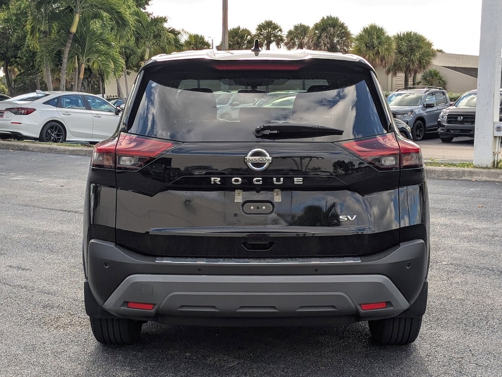 Used 2021 Nissan Rogue SV SUV
