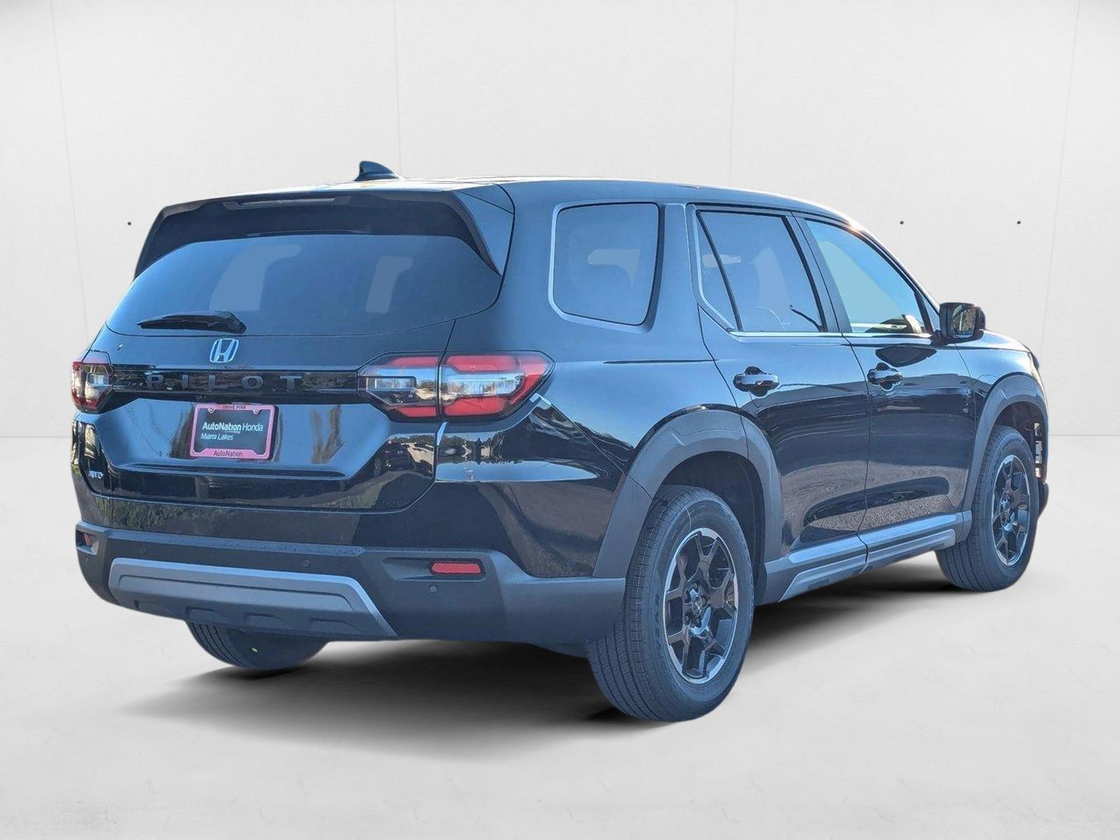 2025 Honda Pilot EX-L photo 2