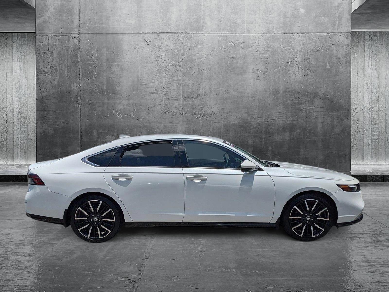 2023 Honda Accord Hybrid Touring photo 4
