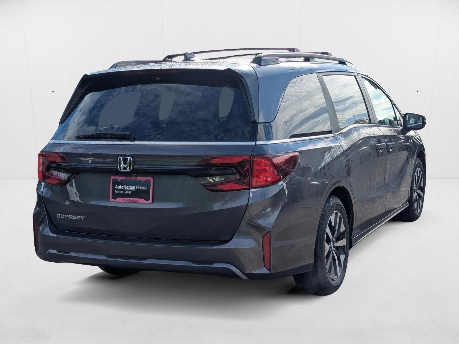 2026 Honda Odyssey EX-L photo 2
