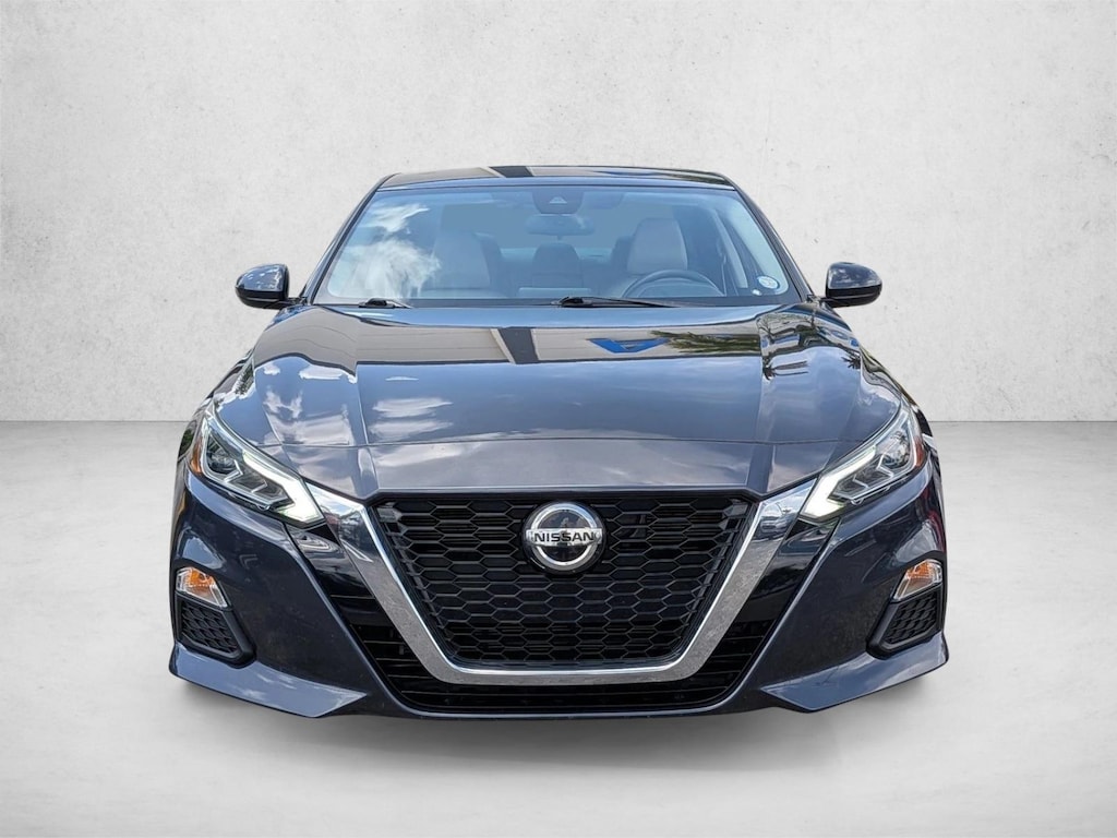 Used 2021 Nissan Altima 2.5 SV Sedan