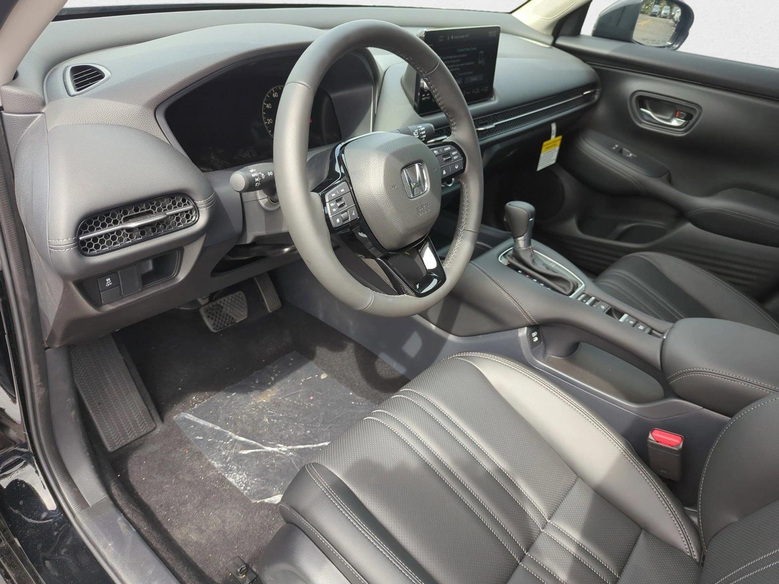 2026 Honda HR-V EX-L photo 3