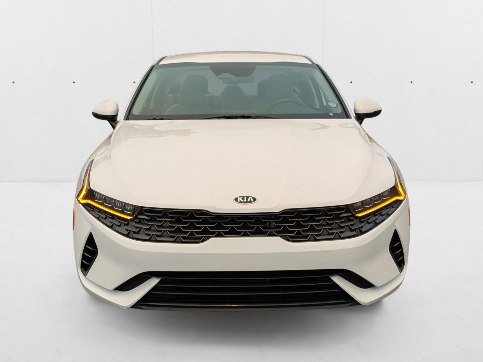 2021 Kia K5 LXS photo 2