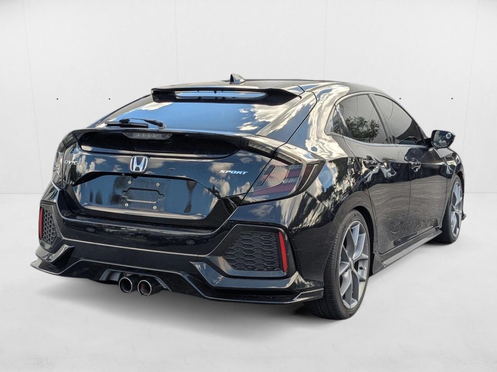 2017 Honda Civic Sport Hatchback photo 3