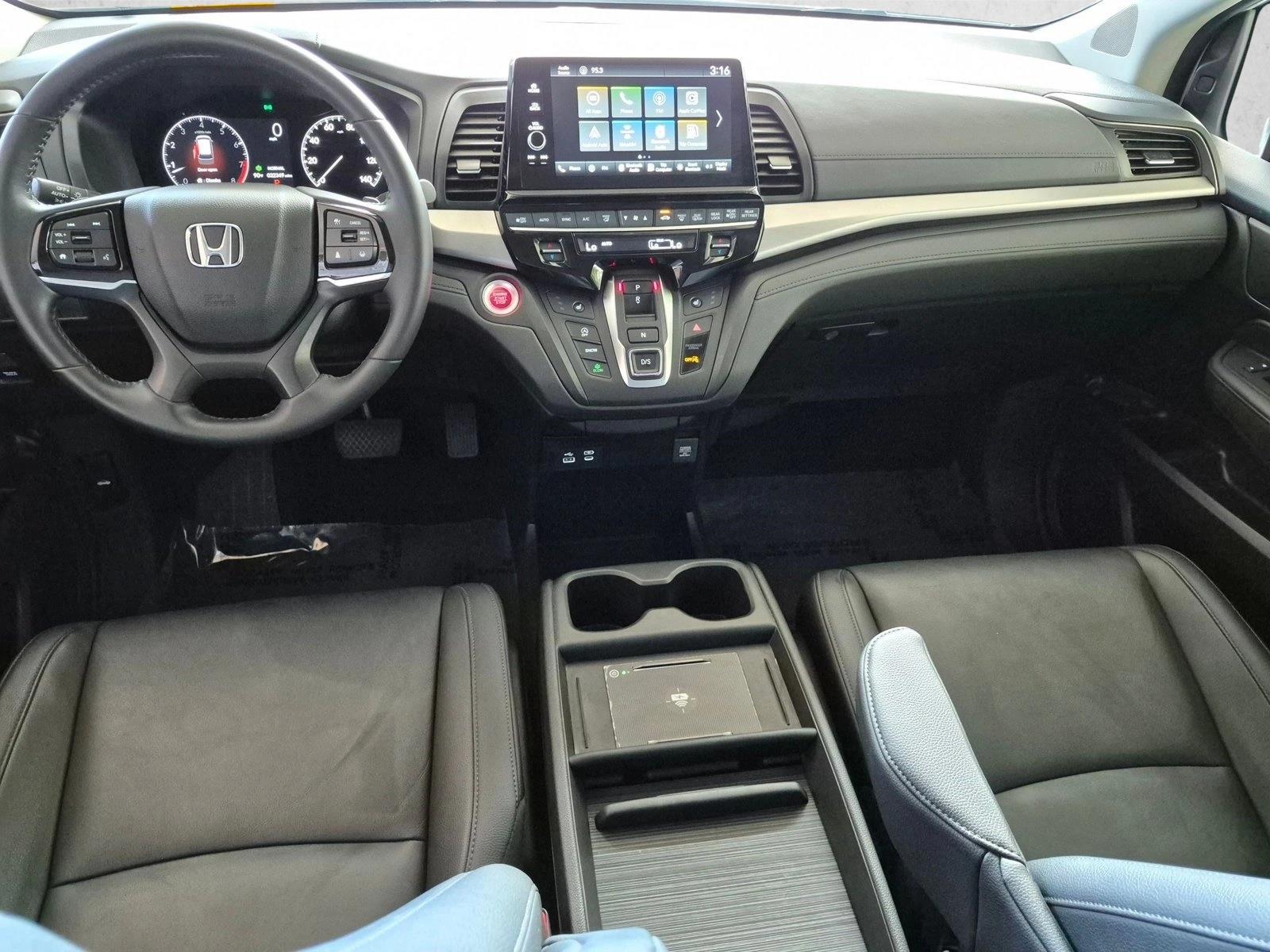 2025 Honda Odyssey EX-L - Photo 17