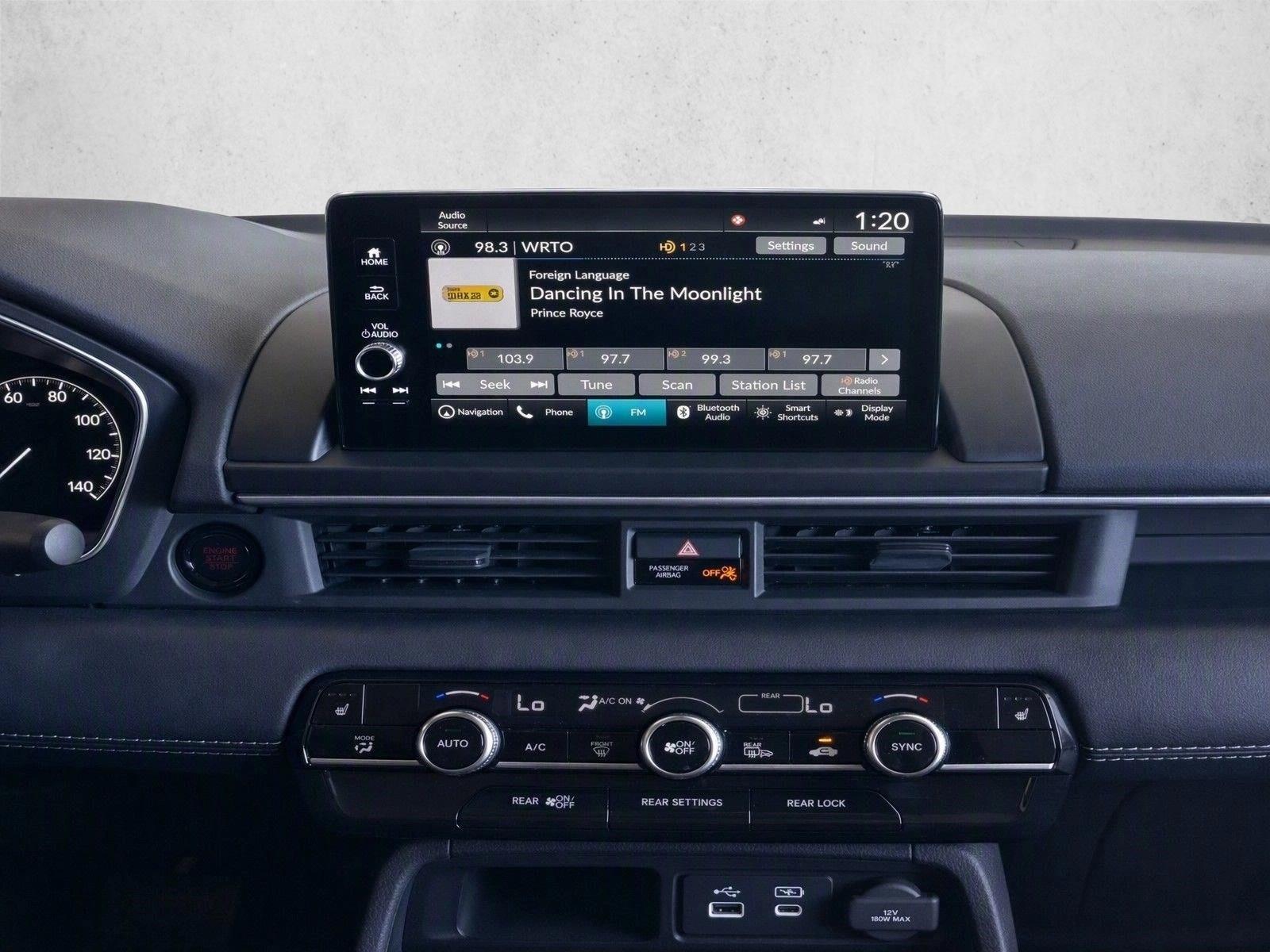2023 Honda Pilot Touring - Photo 24